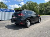 Used 2020 Nissan Rogue SV image 4