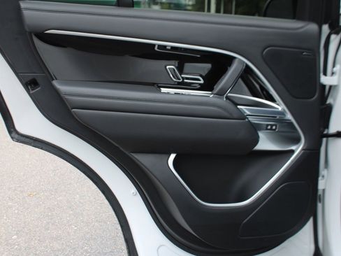 Certified 2023 Land Rover Range Rover SE image 30