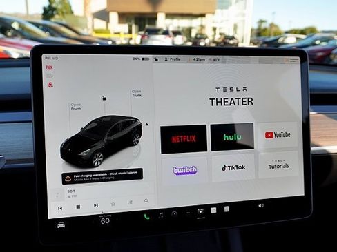 Used 2023 Tesla Model Y Long Range image 30