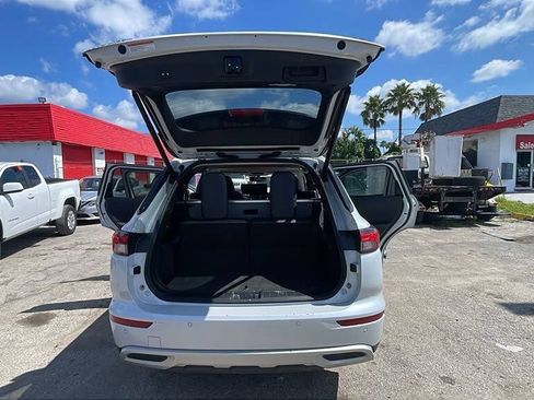 Used 2023 Mitsubishi Outlander SE AWD/4WD image 5