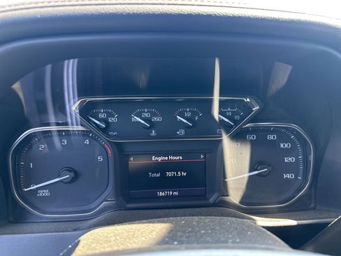 Used 2022 GMC Sierra 2500 SLT w/ SLT Convenience Package image 8