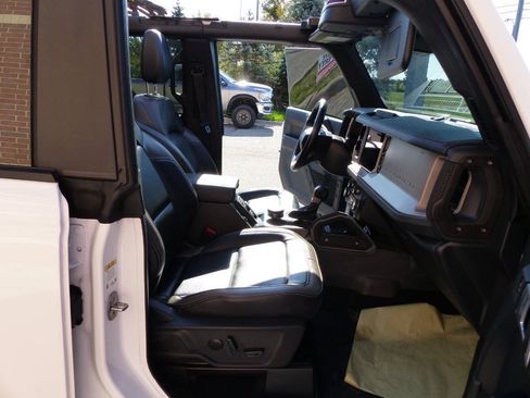 Used 2025 Ford Bronco Outer Banks AWD/4WD image 62