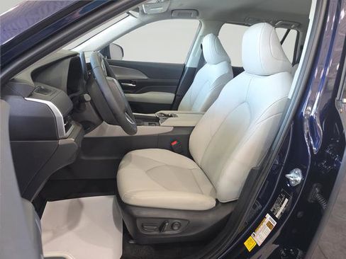 New 2026 Toyota Grand Highlander AWD Hybrid image 10