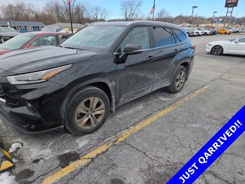 Used 2023 Toyota Highlander Bronze Edition image 1