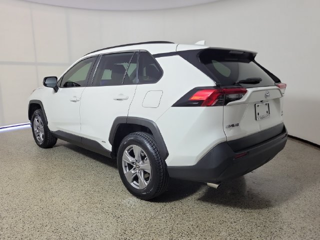 Used 2025 Toyota RAV4 LE AWD/4WD image 7