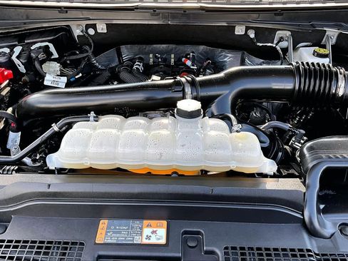 Used 2025 Ford Expedition Active RWD image 37