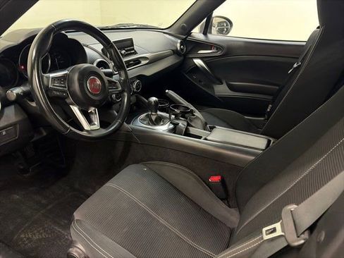 Used 2017 FIAT 124 Spider Classica image 16