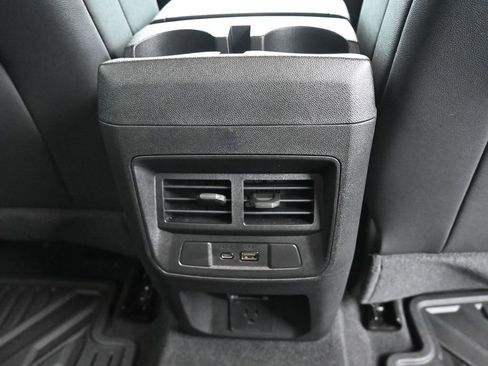 Used 2024 Chevrolet Colorado LT w/ LT Convenience Package III AWD/4WD image 25