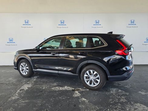 Used 2023 Honda CR-V LX image 4