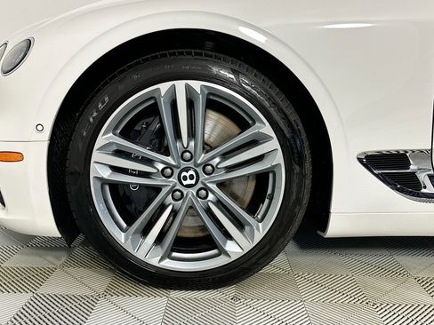Used 2023 Bentley Continental GT V8 image 6