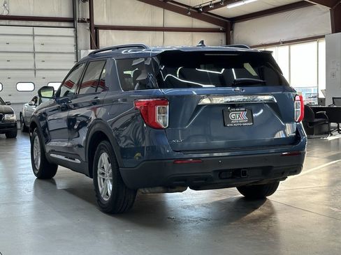 Used 2020 Ford Explorer XLT w/ Class III Trailer Tow Package image 4