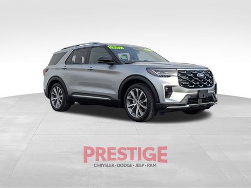 Used 2025 Ford Explorer Platinum w/ Ultimate Package image 5