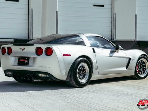 Used 2006 Chevrolet Corvette Z06 w/ Preferred Equipment Group RWD image 56