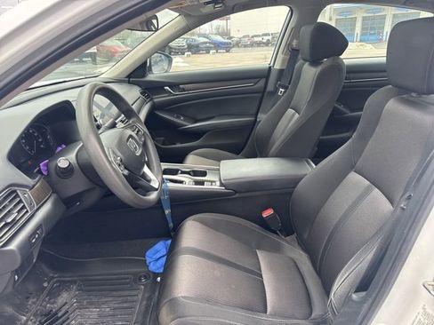 Certified 2018 Honda Accord EX image 17
