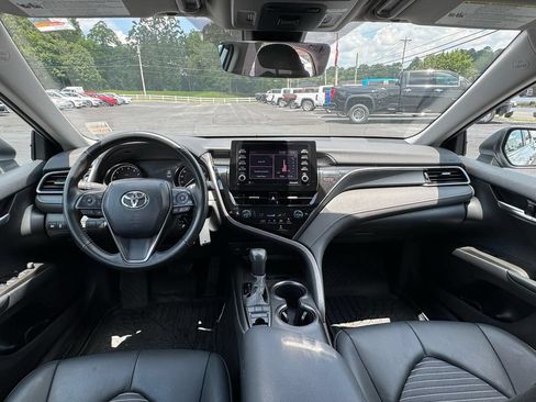 Used 2024 Toyota Camry SE AWD/4WD image 16
