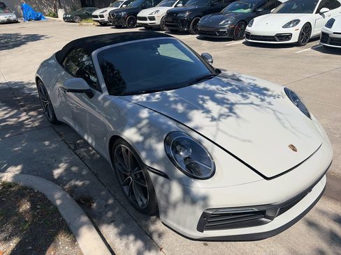 Used 2023 Porsche 911 Carrera S image 3