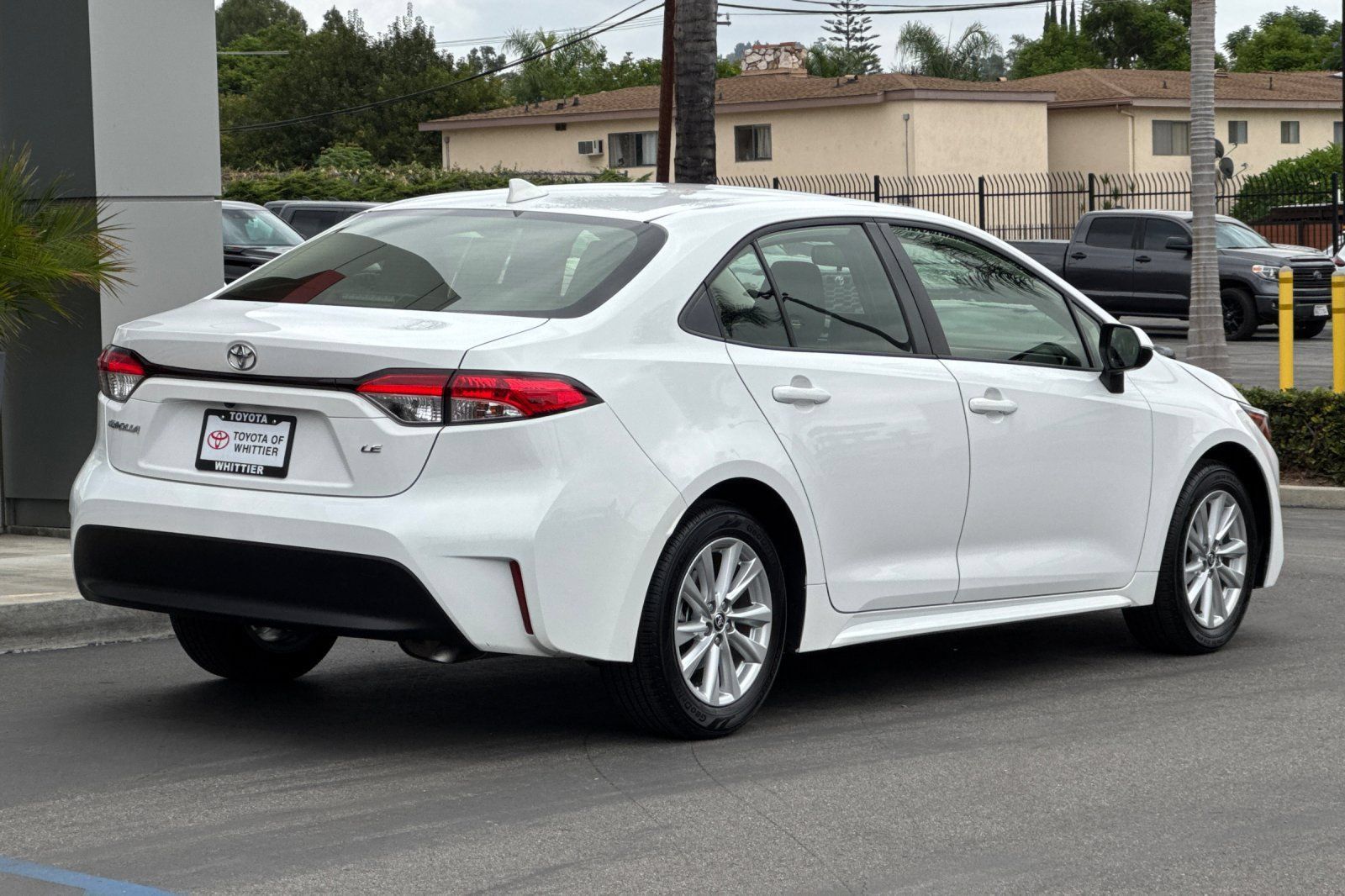 Used 2023 Toyota Corolla LE w/ LE Convenience Package FWD image 5