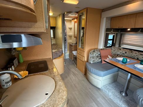 Used 2008 Dodge Sprinter 3500 image 7