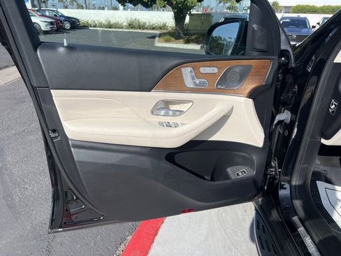 Used 2021 Mercedes-Benz GLE 350 w/ Premium Package image 35