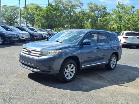 Used 2013 Toyota Highlander FWD image 8