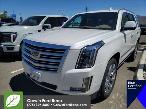 Used 2018 Cadillac Escalade Platinum AWD/4WD image 4