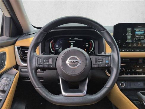 Used 2021 Nissan Rogue Platinum FWD image 15
