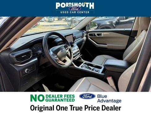 Certified 2021 Ford Explorer XLT w/ Equipment Group 202A image 4