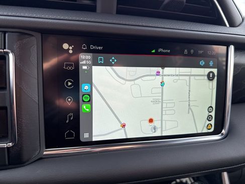 Used 2024 GMC Yukon XL Denali image 23