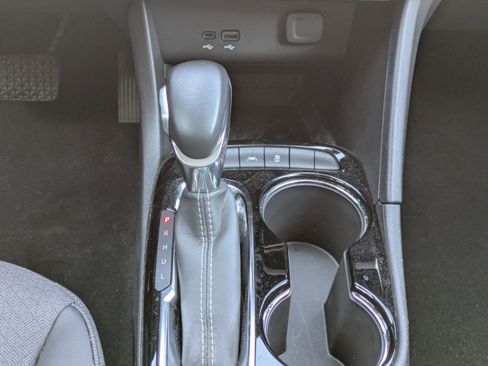 Used 2024 Buick Encore GX Preferred FWD image 19