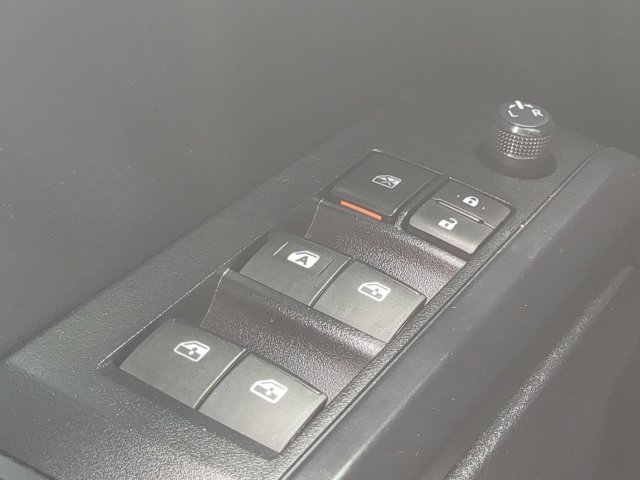 Certified 2020 Toyota Tacoma SR AWD/4WD image 24