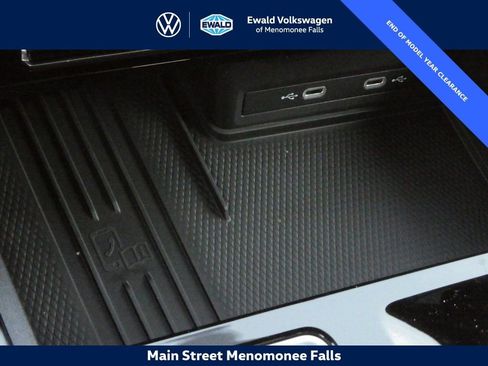 New 2025 Volkswagen Atlas Cross Sport SE AWD/4WD image 15