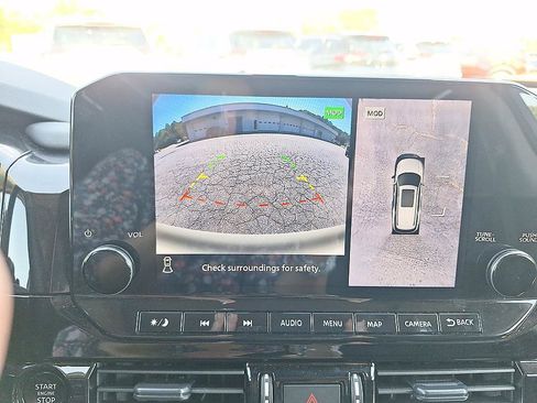 Used 2025 Nissan Pathfinder Platinum w/ Cargo Package FWD image 15