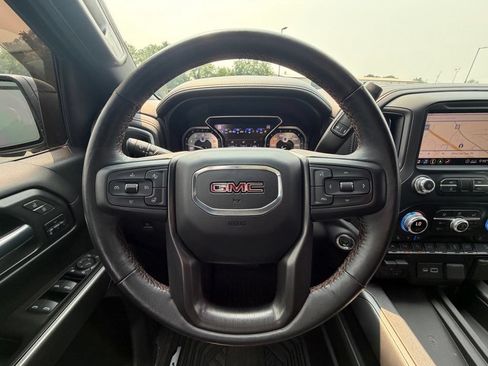 Used 2020 GMC Sierra 1500 AT4 w/ AT4 Premium Package AWD/4WD image 9