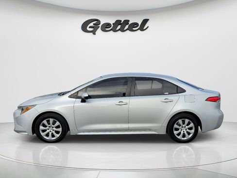 Used 2021 Toyota Corolla LE image 7