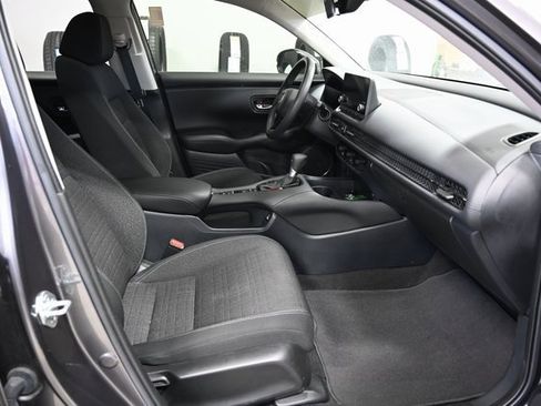 Used 2023 Honda HR-V LX image 11