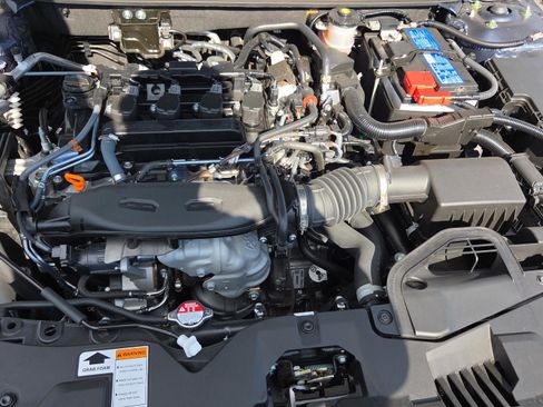 Certified 2025 Honda Accord SE image 30