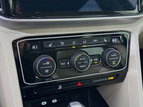 Used 2023 Volkswagen Atlas SE image 23