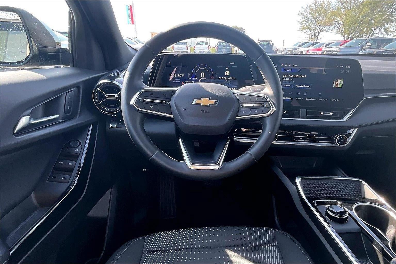 Used 2026 Chevrolet Equinox LT FWD image 5