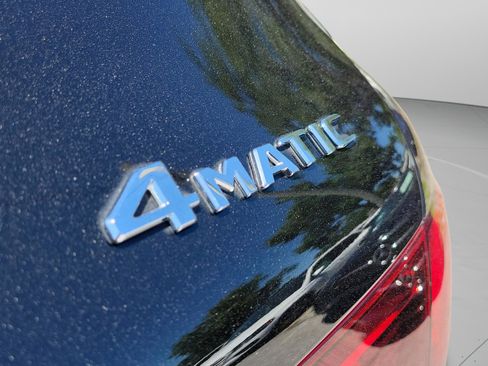 Certified 2022 Mercedes-Benz GLC 300 4MATIC image 33