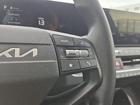 Certified 2025 Kia K4 FWD image 15