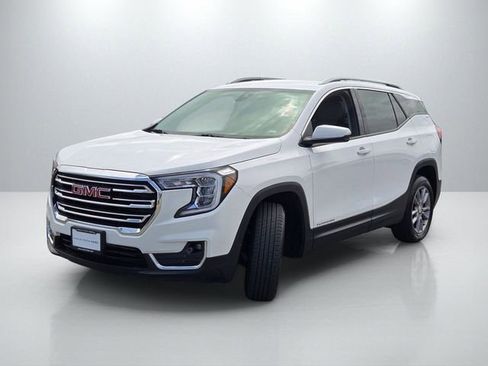 Used 2024 GMC Terrain SLT AWD/4WD image 8