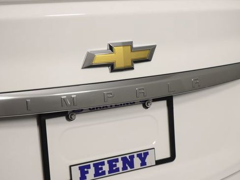 Used 2015 Chevrolet Impala LT FWD image 22