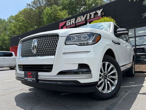 Used 2024 Lincoln Navigator L 4WD image 2