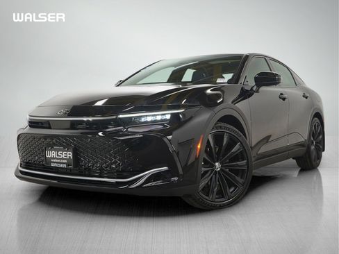 Used 2026 Toyota Crown Nightshade image 1