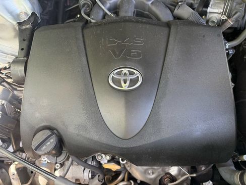 Used 2019 Toyota Highlander XLE FWD image 47