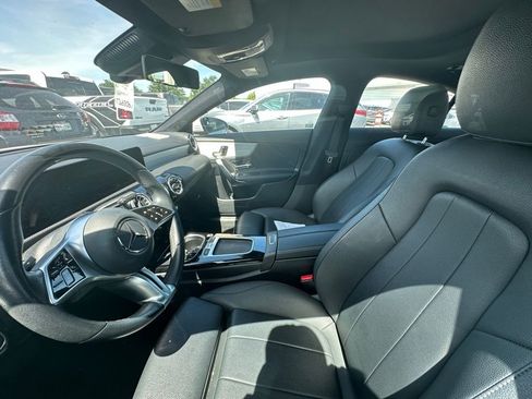 Used 2025 Mercedes-Benz CLA 250 image 8