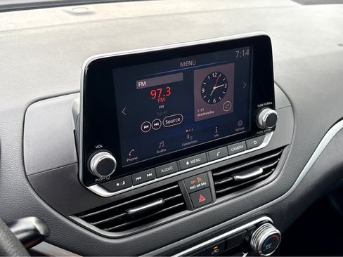 Used 2022 Nissan Altima 2.5 SV image 6