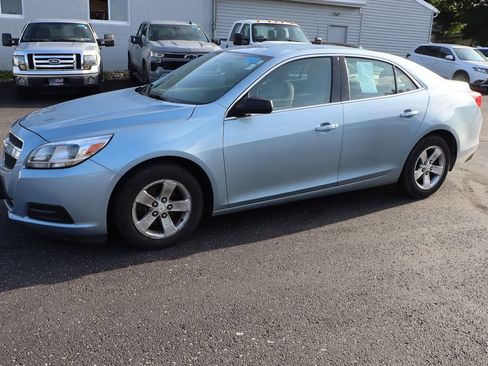 Used 2013 Chevrolet Malibu LS FWD image 2