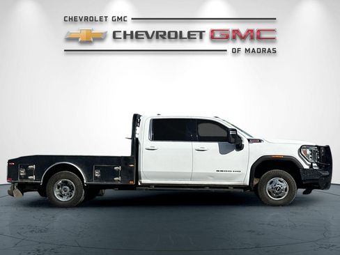 Used 2023 GMC Sierra 3500 SLE w/ SLE Convenience Package image 2