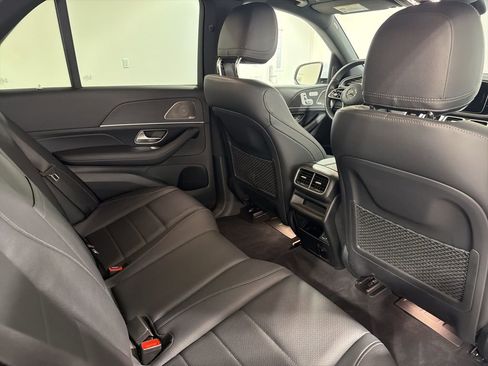 Used 2023 Mercedes-Benz GLE 450 4MATIC w/ Premium Package image 27